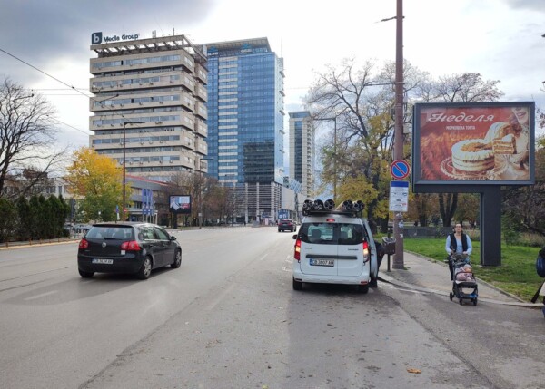 125. bul. Vitosha - before bul. P. Slaveykov - against PRONO, Post Bank