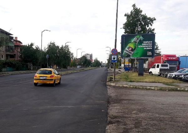 5-1. bul. Hr.Botev / ul. Maritsa_towards center, ОМV