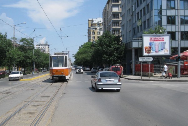85-1. bul. Aleksandar Stamboliyski - crossroad before bul. K.Velichkov, after LIDL_towards center