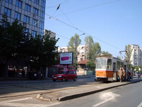 85-2. bul. Aleksandar Stamboliyski - crossroad before bul. K.Velichkov, after LIDL_towards LIDL