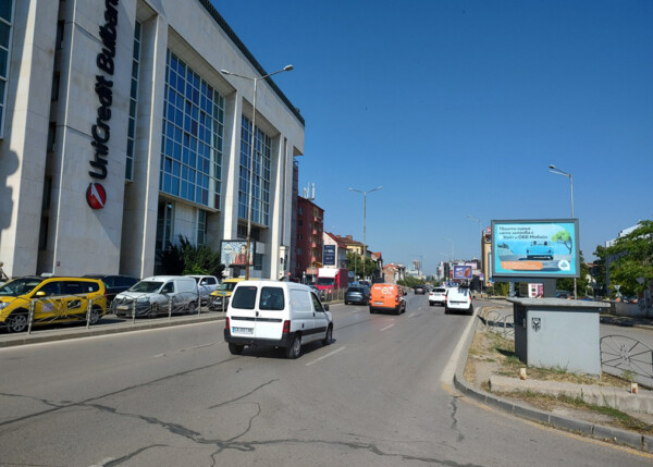 136-1. Sv. Nedelya square – bul. T. Aleksandrov / bul. Mariya Luiza – against Bulbank_towards bul. Hr. Botev