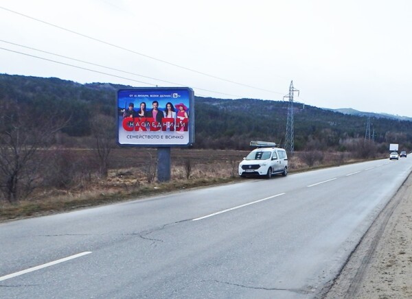 2-2. Sofia - Borovets, 2 km before Samokov_towards Sofia
