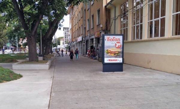 8-1. bul. Tsar Simeon Veliki /  ul. K. Ganchev - opposite Alana Park /school/_towards Municipality