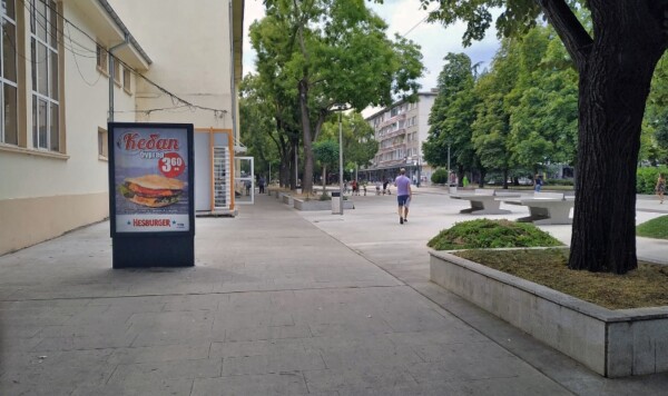 8-2. bul. Tsar Simeon Veliki /  ul. K. Ganchev - opposite Alana Park /school/_towards bul. P. Evtimiy