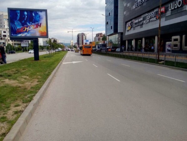 151-2. bul. Todor Kableshkov – sep. line opposite of Bulgaria MALL, BILLA_towards LIDL, Hipoland