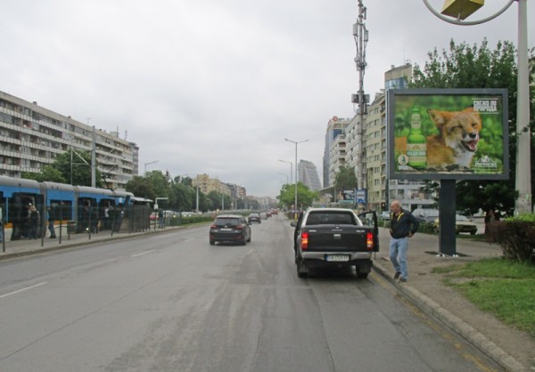 161-1. bul. Bulgaria / bul. Todor Kableshkov – before BILLA, crossroad Bulgaria MALL_towards center