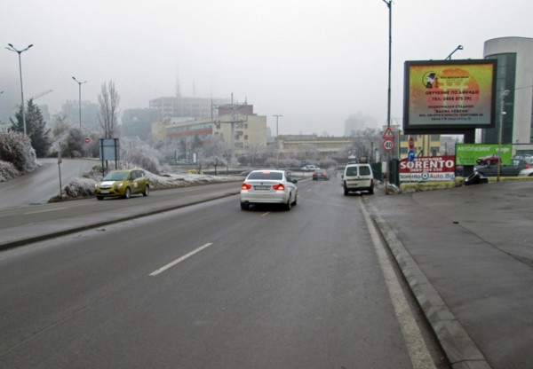15-1. Tsarigradsko shosse Blvd. /Hristofor Kolumb Blvd. - local lane, crossroad to the Airport_towards Airport