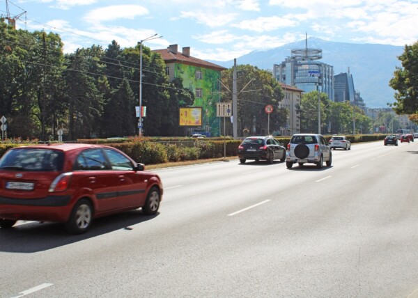 24. bul. Bulgaria - after bul. Gotse Delchev - before SHELL -