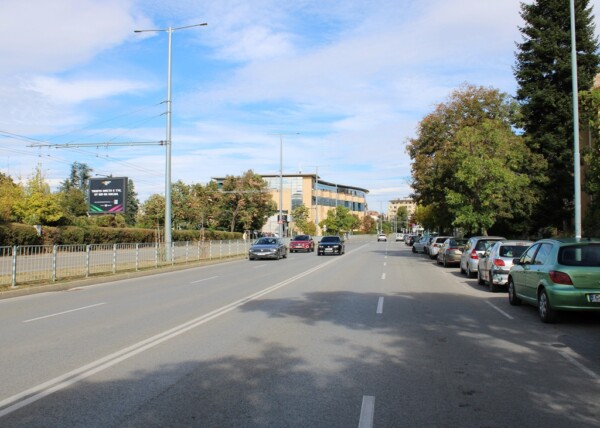 7. bul. Arsenalski - after crossroad hotel "Hemus", entrance City Center Sofia -