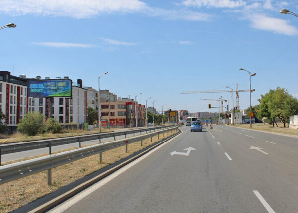 MB 24. Vladimir Vazov Blvd.- crossroad before BAUMAX, BILLA -