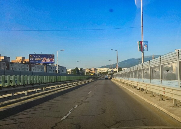 MB 4. Bryuksel Blvd. - trestle towards the airport, after the Clover - 2 -