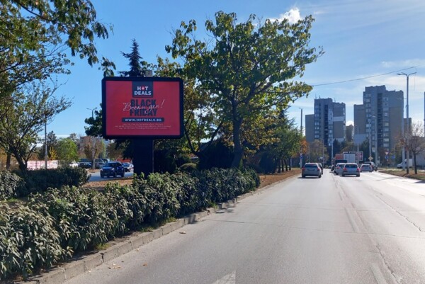 26. bul. Osvobozhdenie - in front of METRO, Galeria MALL, in separator line_towards roundabout МЕТRО