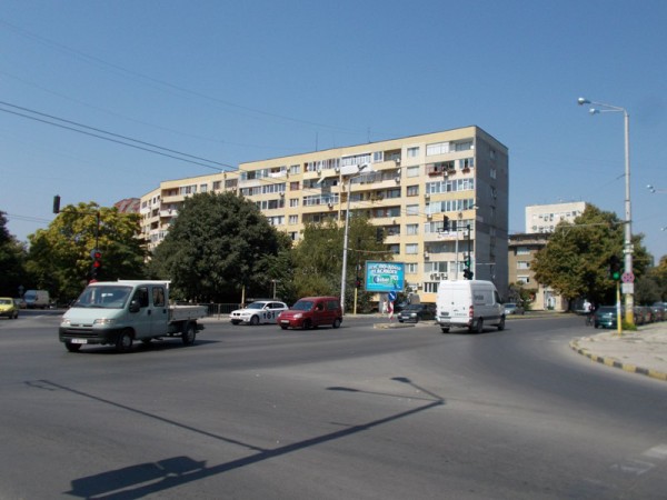 11. бул. Сливница  ул. Пирин - центр.зона_посока център.