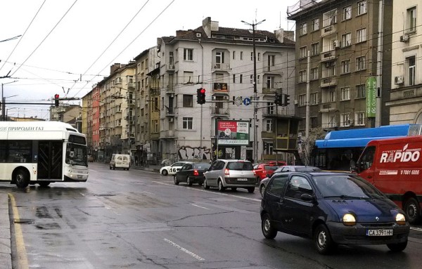 122-1. бул. Васил Левски  ул. Гурко - к-ще БСФС, су Starbucks café_посока НДК