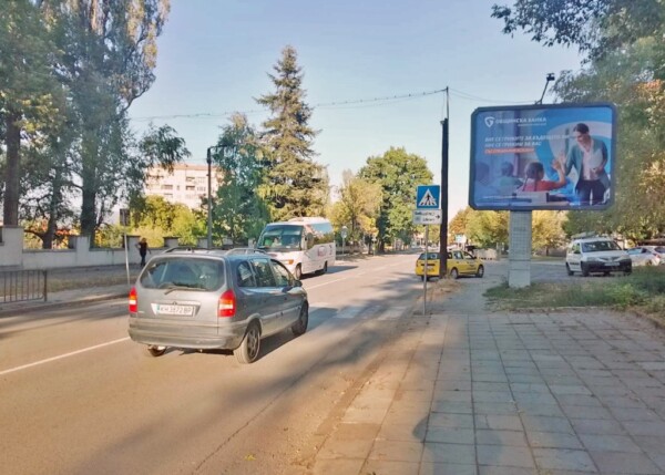 2. бул. Цар Освободител / ул. Колуша
