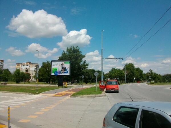 40-2. бул. Освобождение ул. Д. Ризов_посока МЕТРО