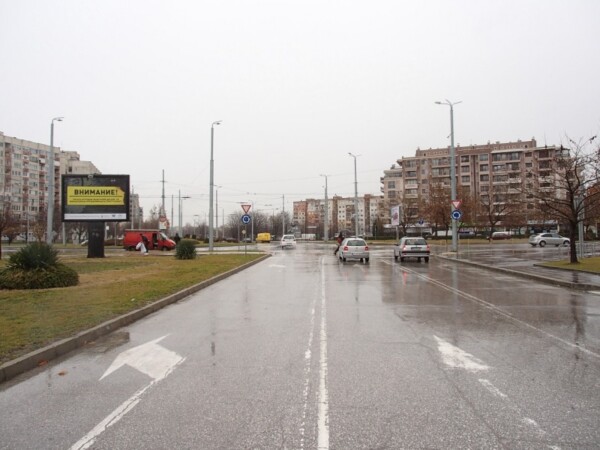 41-2. бул. Освобождение  ул. Борис І - в триъгълник_посока МЕТРО.