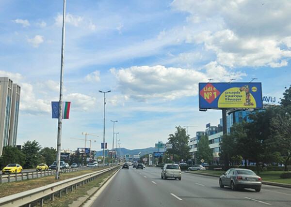 MB 27. бул. Цариградско шосе - SHELL, срещу The MALL, Carrefour