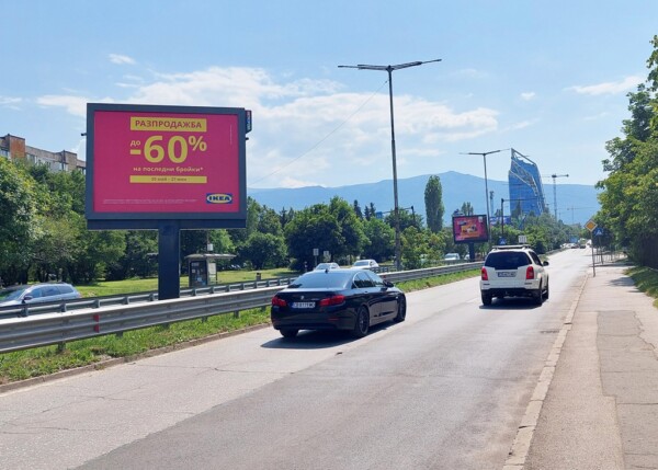 М-346. бул. Г. М. Димитров - в разд.ивица с/у НСС, пазар Дървеница