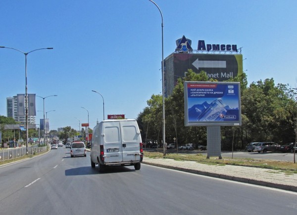 13-1. бул. Владислав Варненчик - преди Varna Towers MALL, Technopolis, су ЕКО_посока център,  MALL Varna