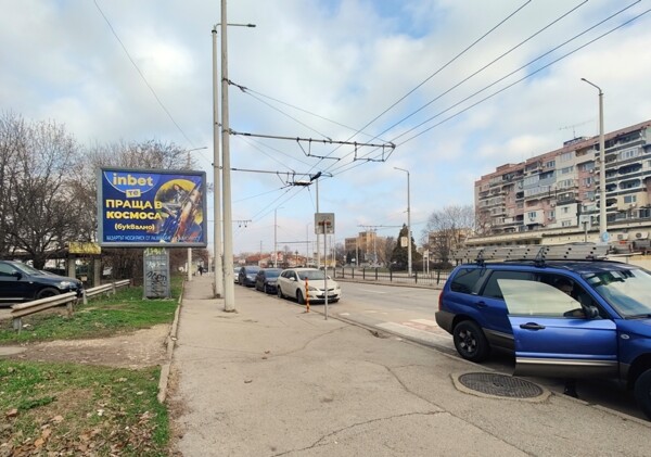 17. бул. Никола Петков - срещу Млечна кухня, след кръгово LIDL