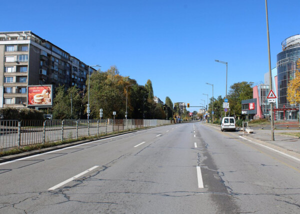 Sf 14. бул. Тодор Александров - срещу кино Арена, пред LIDL -