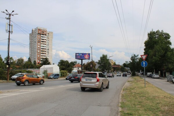 MB 21. бул. Никола Петков / бул. Монтевидео - к-ще с Горна баня, преди SHELL, Volkswagen -