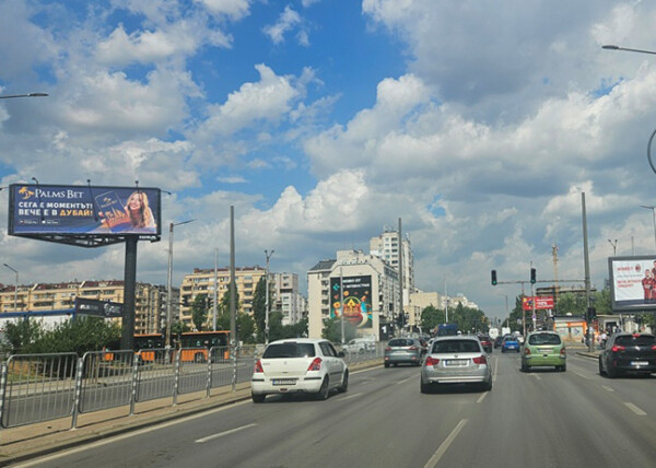 MB 32. ж.к. Люлин -  бул. Царица Йоанна / бул. П.Владигеров - с/у BILLA -